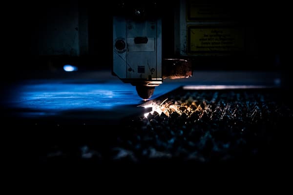 Scopri le microlavorazioni laser: vantaggi, applicazioni e tecnologie avanzate